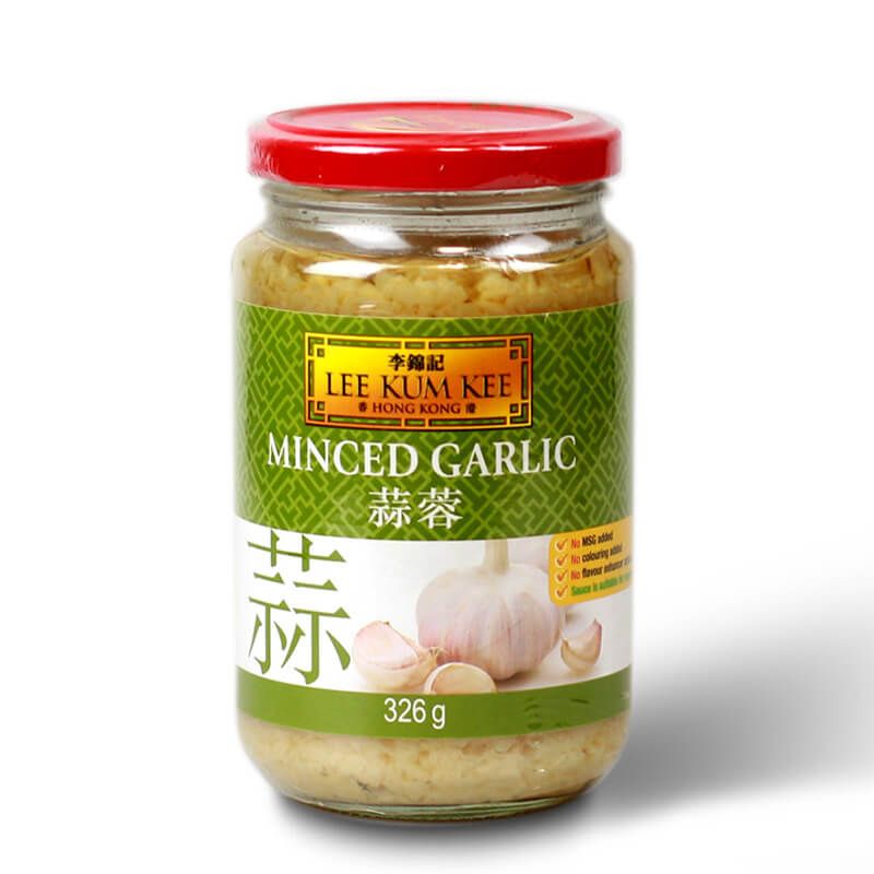 Minced garlic LEE KUM KEE 326g